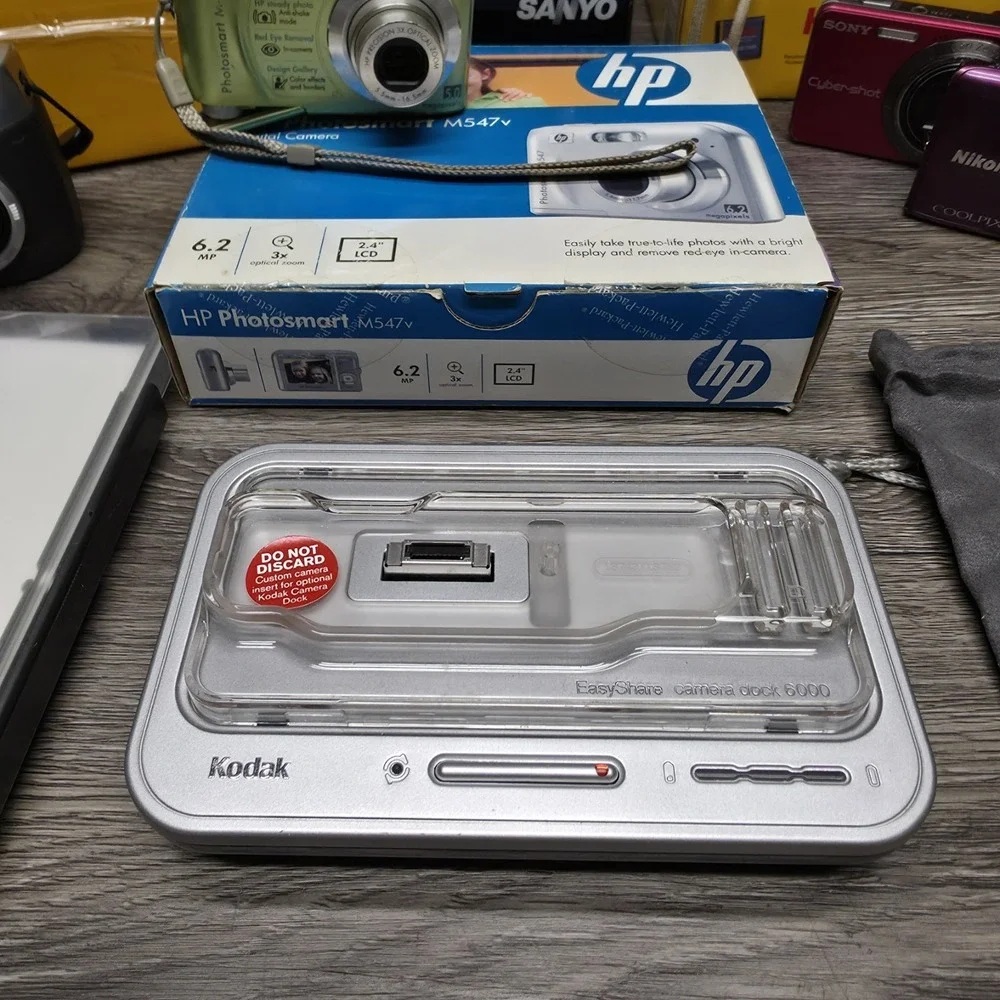 Digital Camera‎ Lot - 9 Cameras 2 Printers 2 Docks - Part/Repair